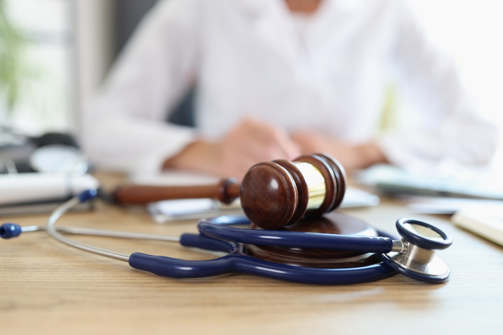 Dealing with Medical Malpractice in NJ: 8 Steps to Take Right Away